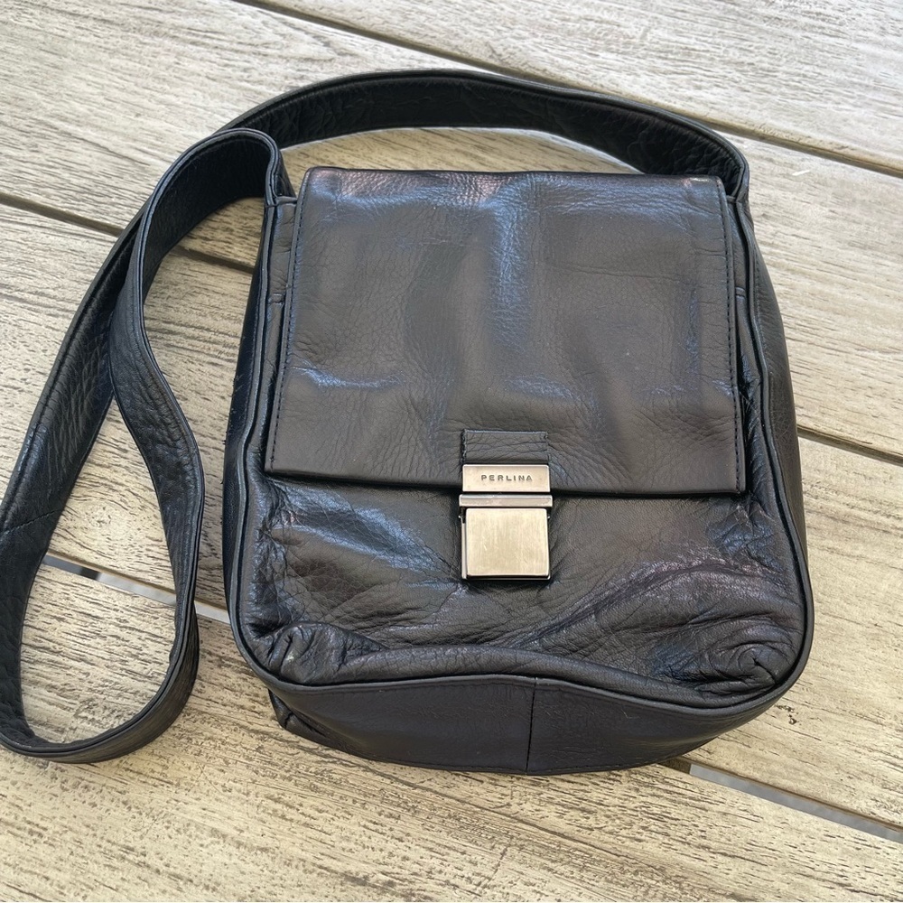 Perlina Black Leather Shoulder Bag